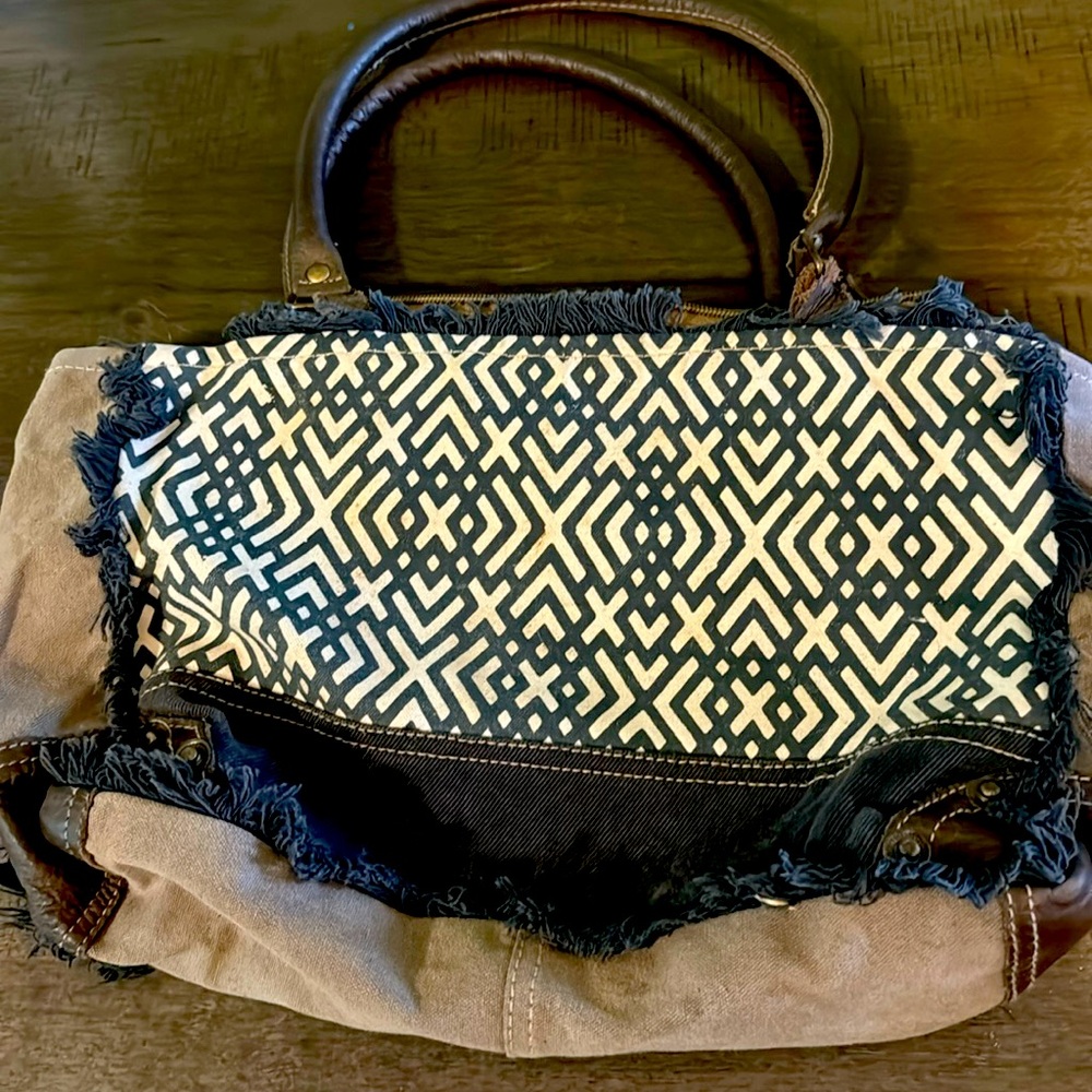 Myra bag